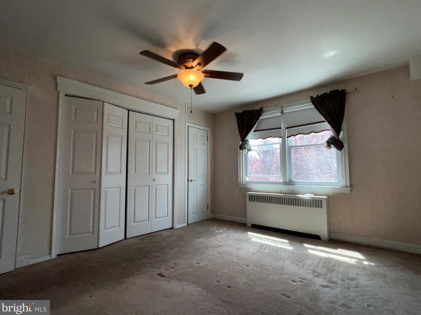 3133 Teesdale St, Philadelphia PA  19152-4513 exterior