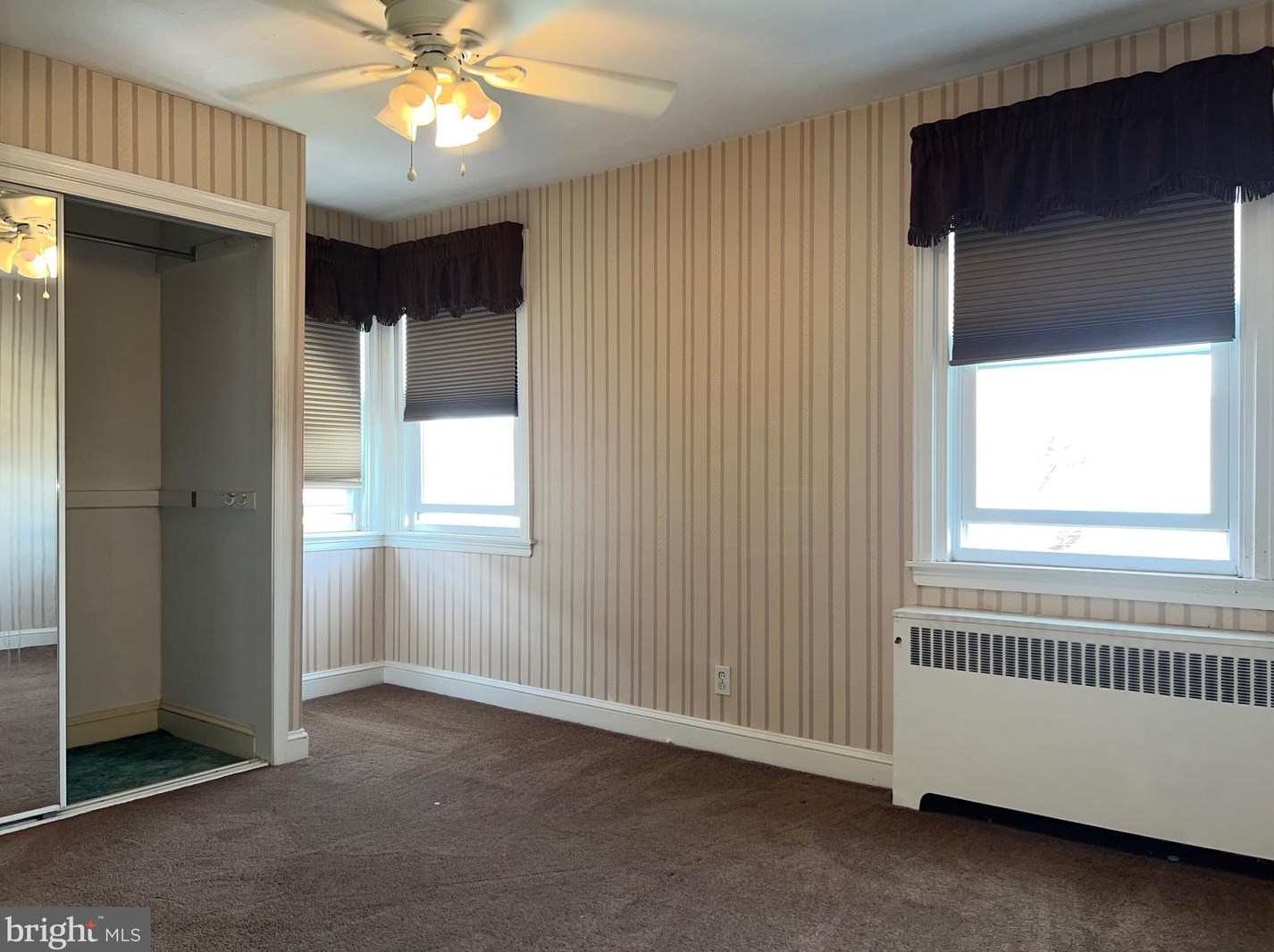 3133 Teesdale St, Philadelphia PA  19152-4513 exterior