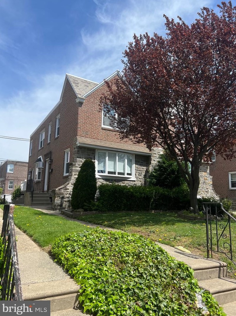 3133 Teesdale St, Philadelphia PA  19152-4513 exterior