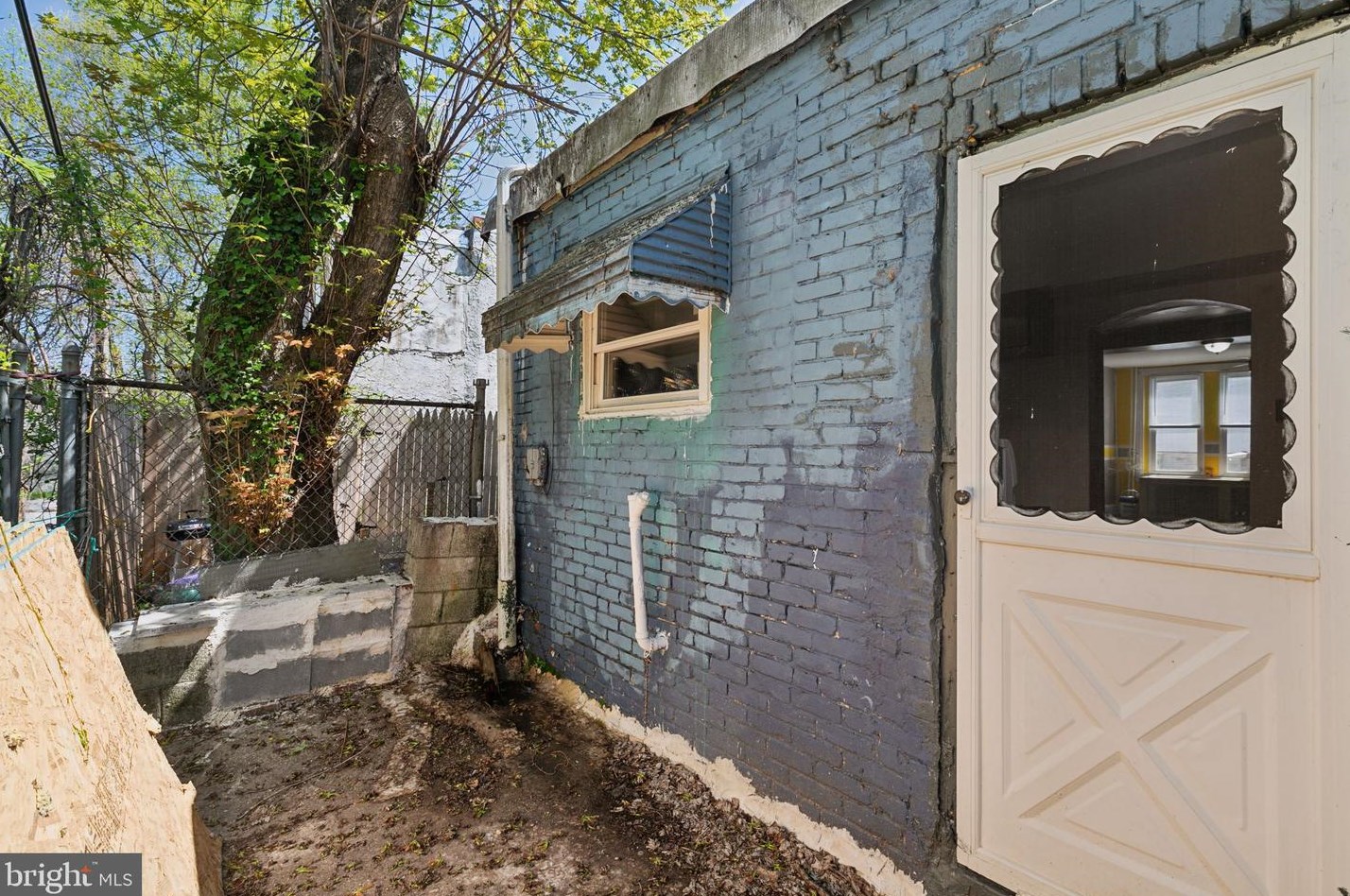 467 Mechanic St, Philadelphia PA 19144-1118 exterior