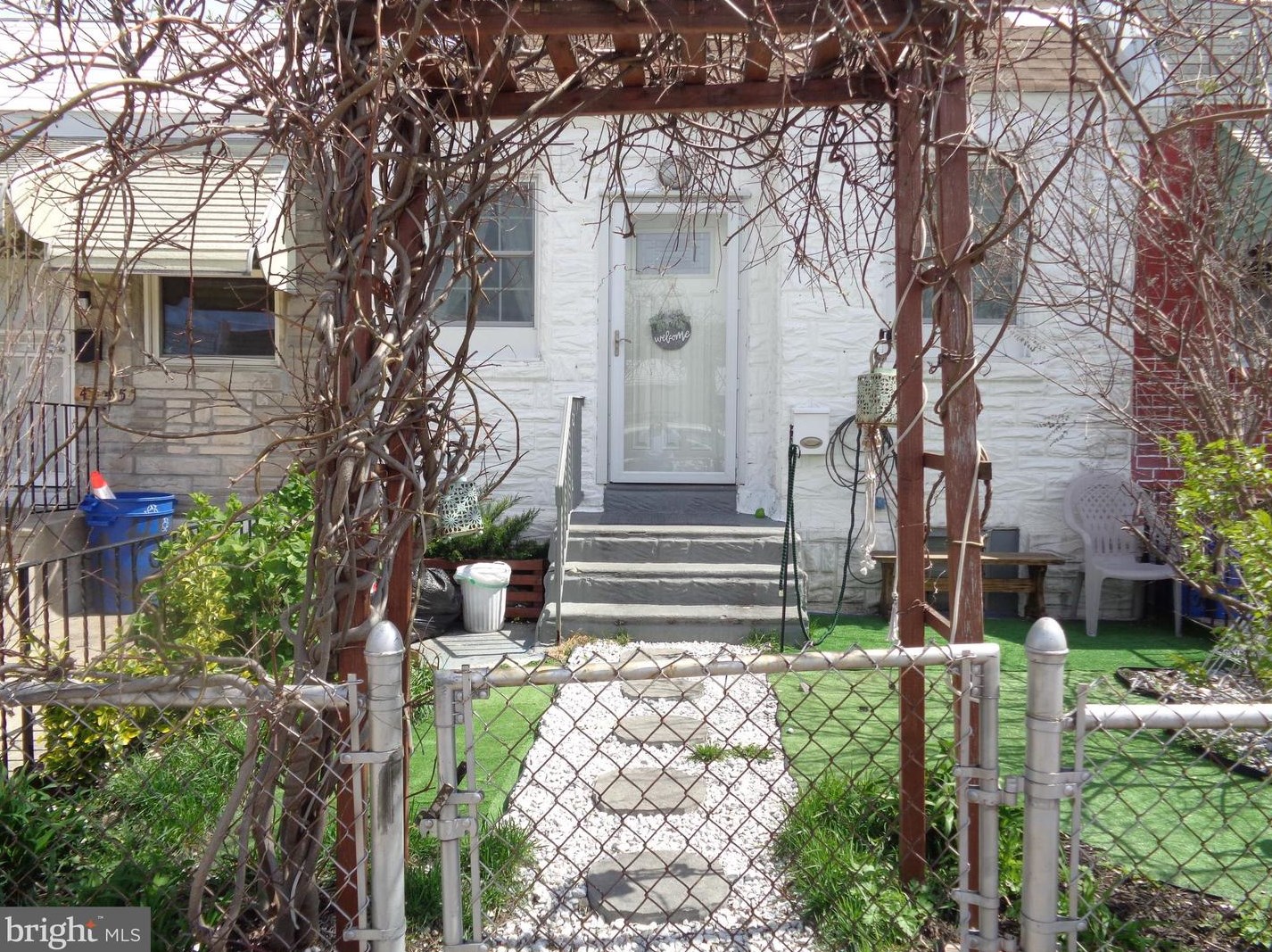 4143 Lawndale St, Philadelphia, PA 19124-5225