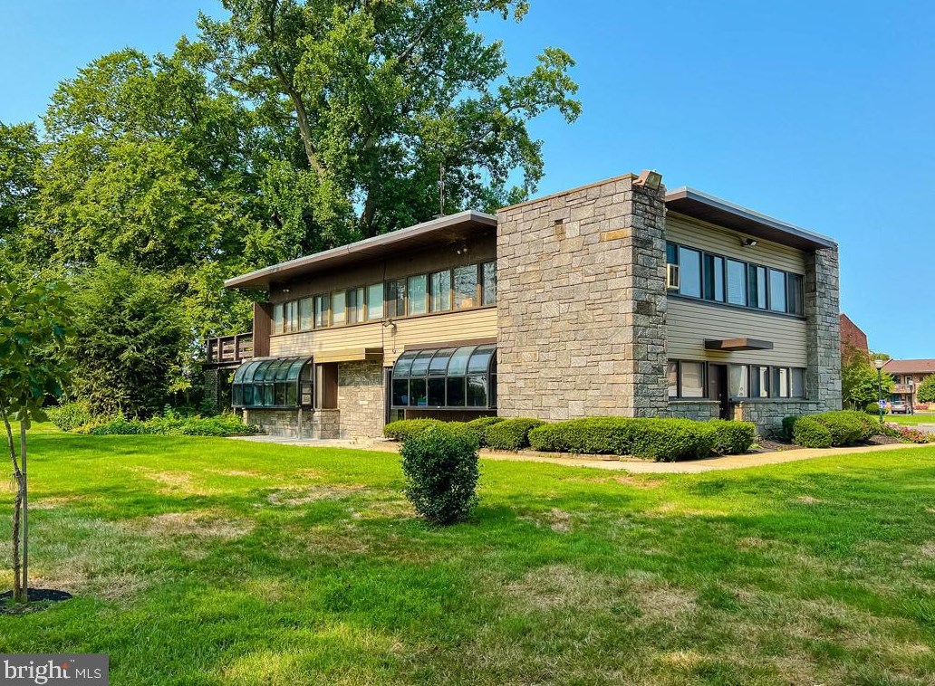 66102 Delaire Landing Rd, Philadelphia PA  exterior