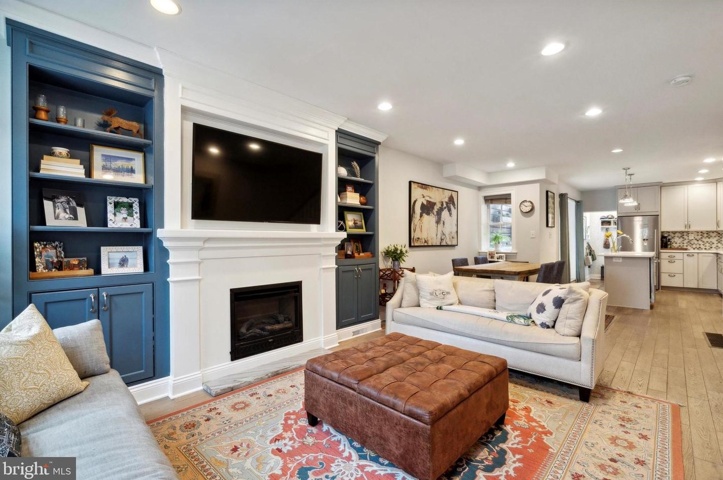 2244 Carpenter St, Philadelphia, PA 19146