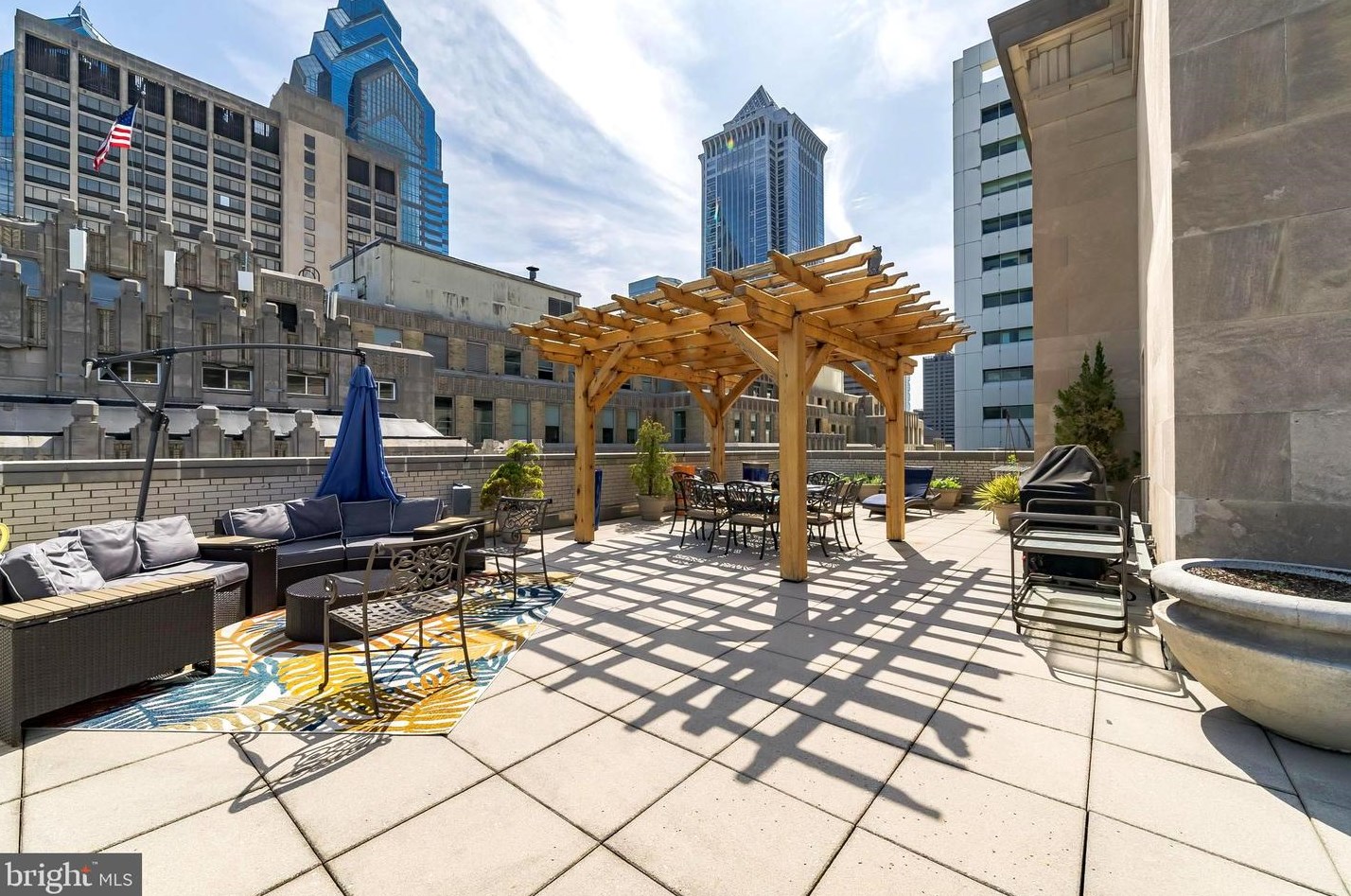 1600 Arch St, Philadelphia PA  19103-2028 exterior