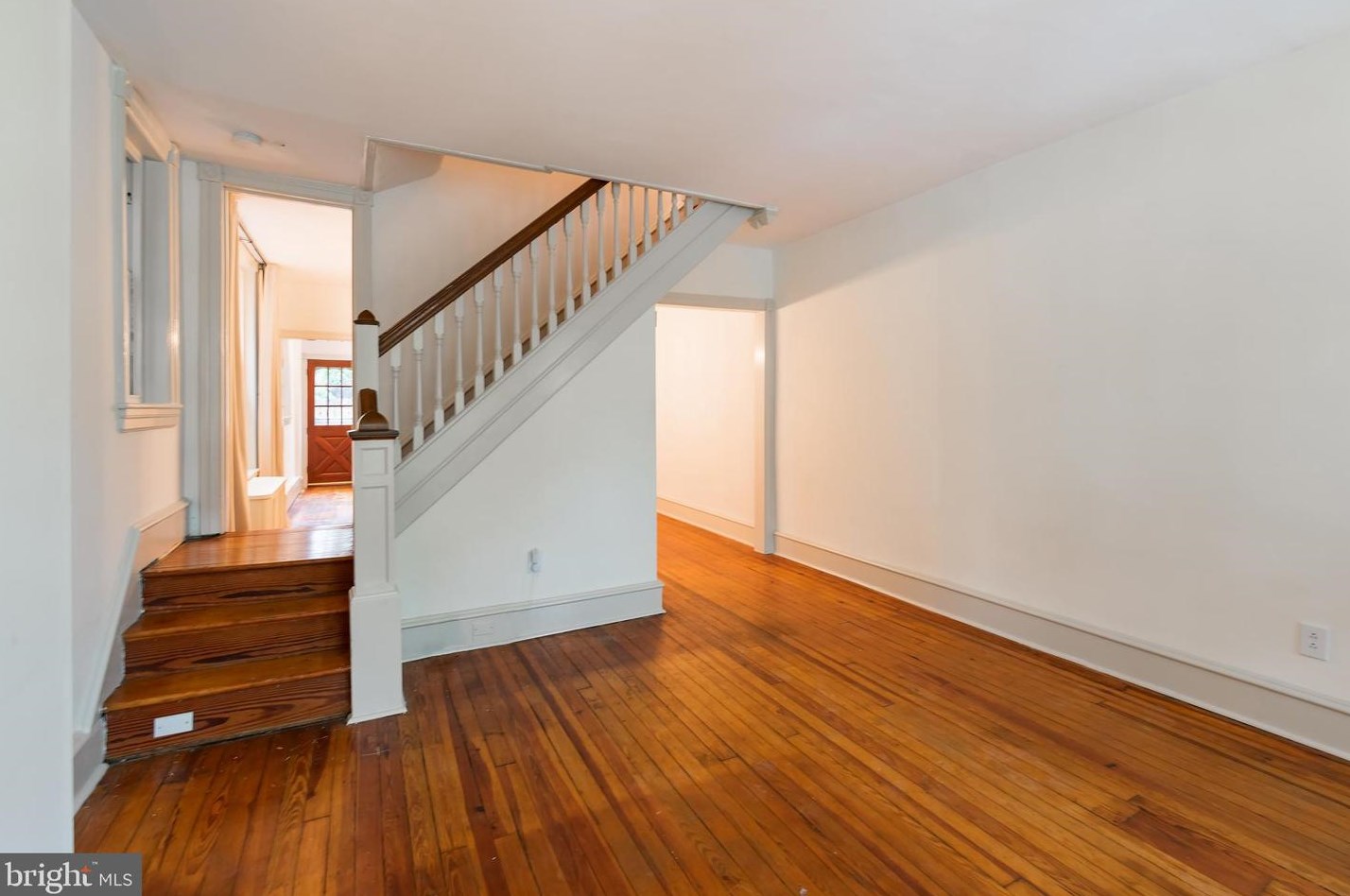 503 Seville St, Philadelphia, PA 19128-2732