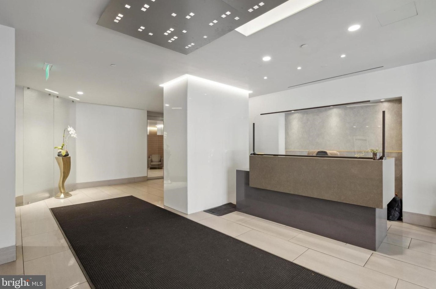 2018 Walnut St, Philadelphia PA  19103-5608 exterior