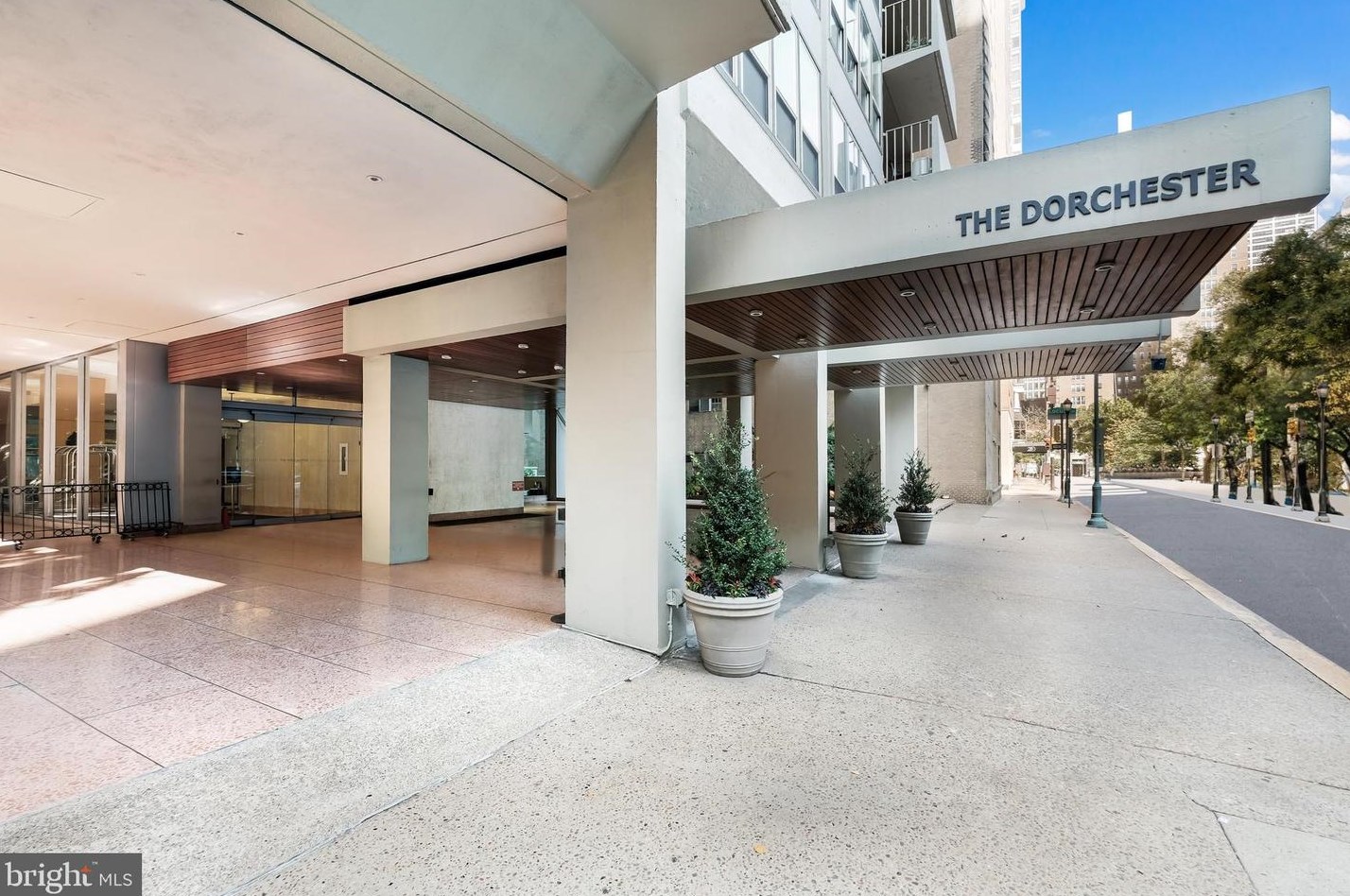 224 Rittenhouse Sq, Philadelphia PA  19103-2529 exterior