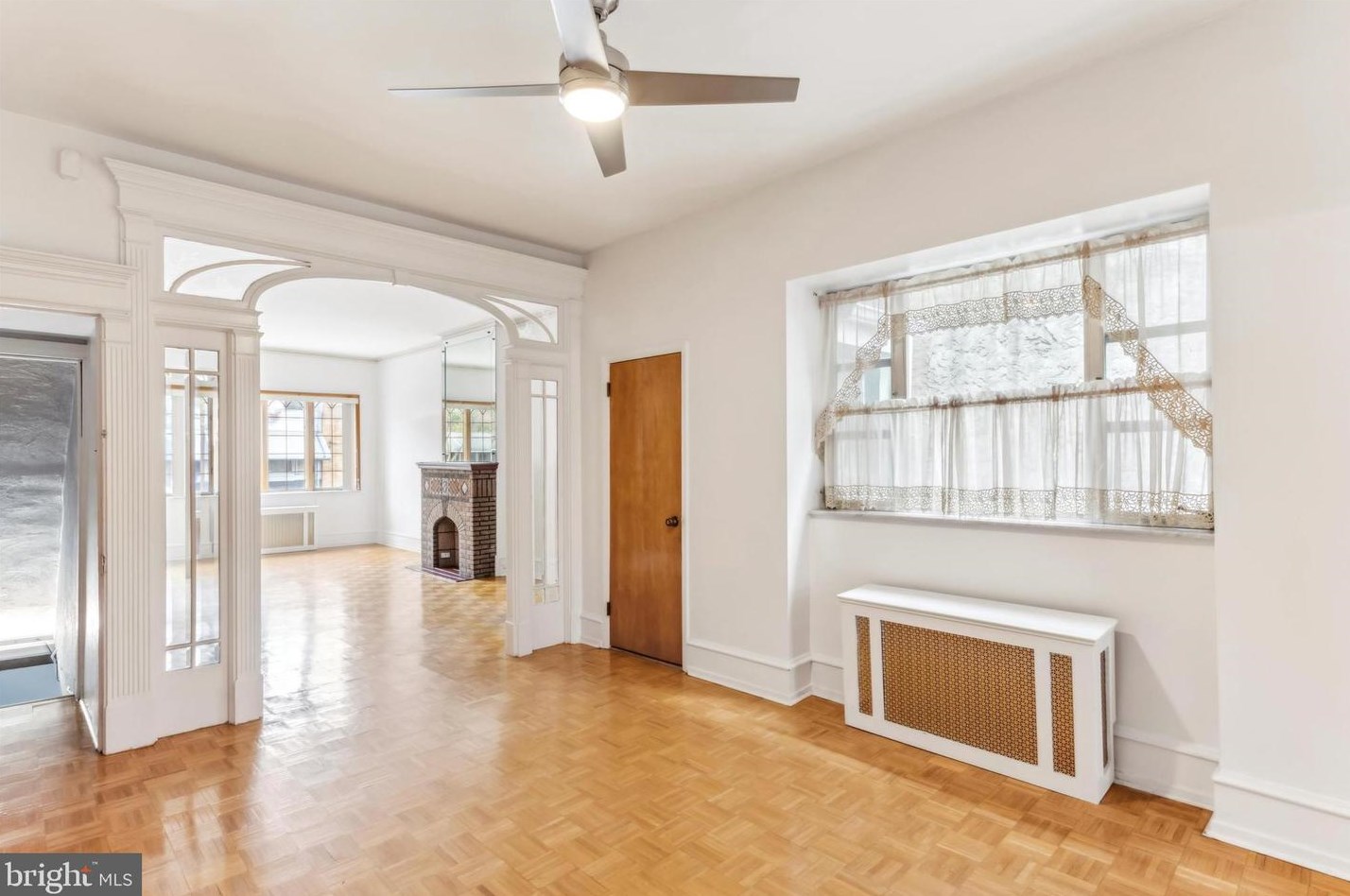 1104 Snyder Ave, Philadelphia, PA 19148-5522