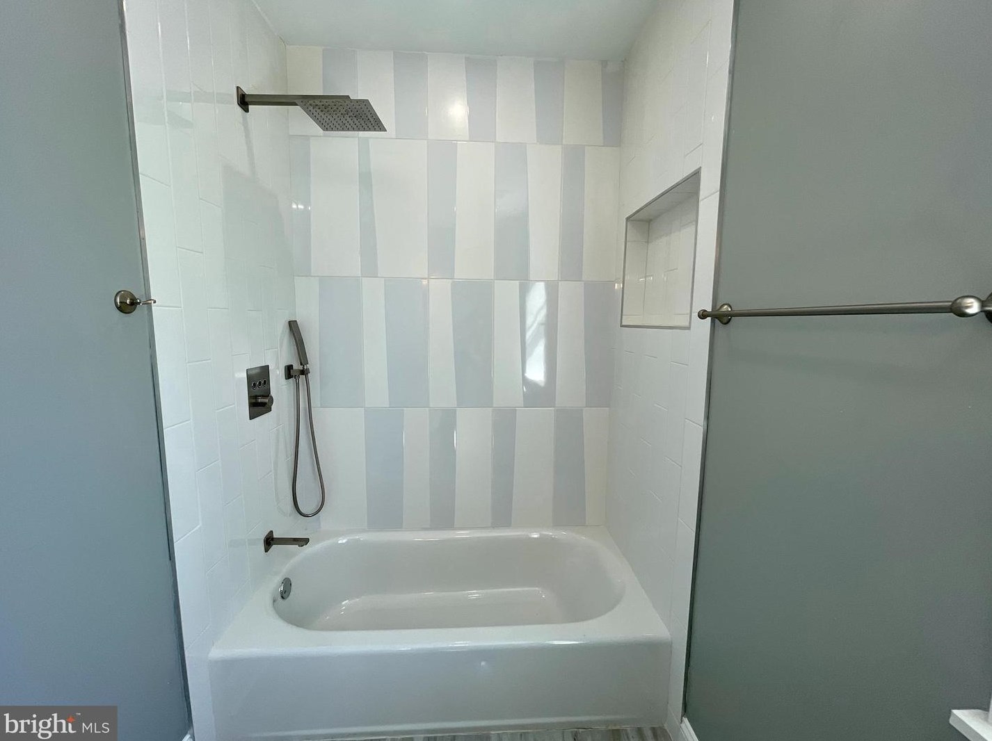 1934 Ruan St, Philadelphia PA  19124-4623 exterior