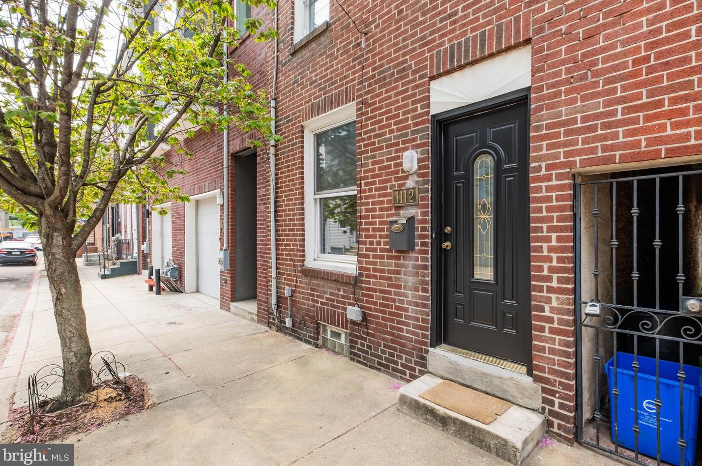 1112 Leopard St, Philadelphia, PA 19123