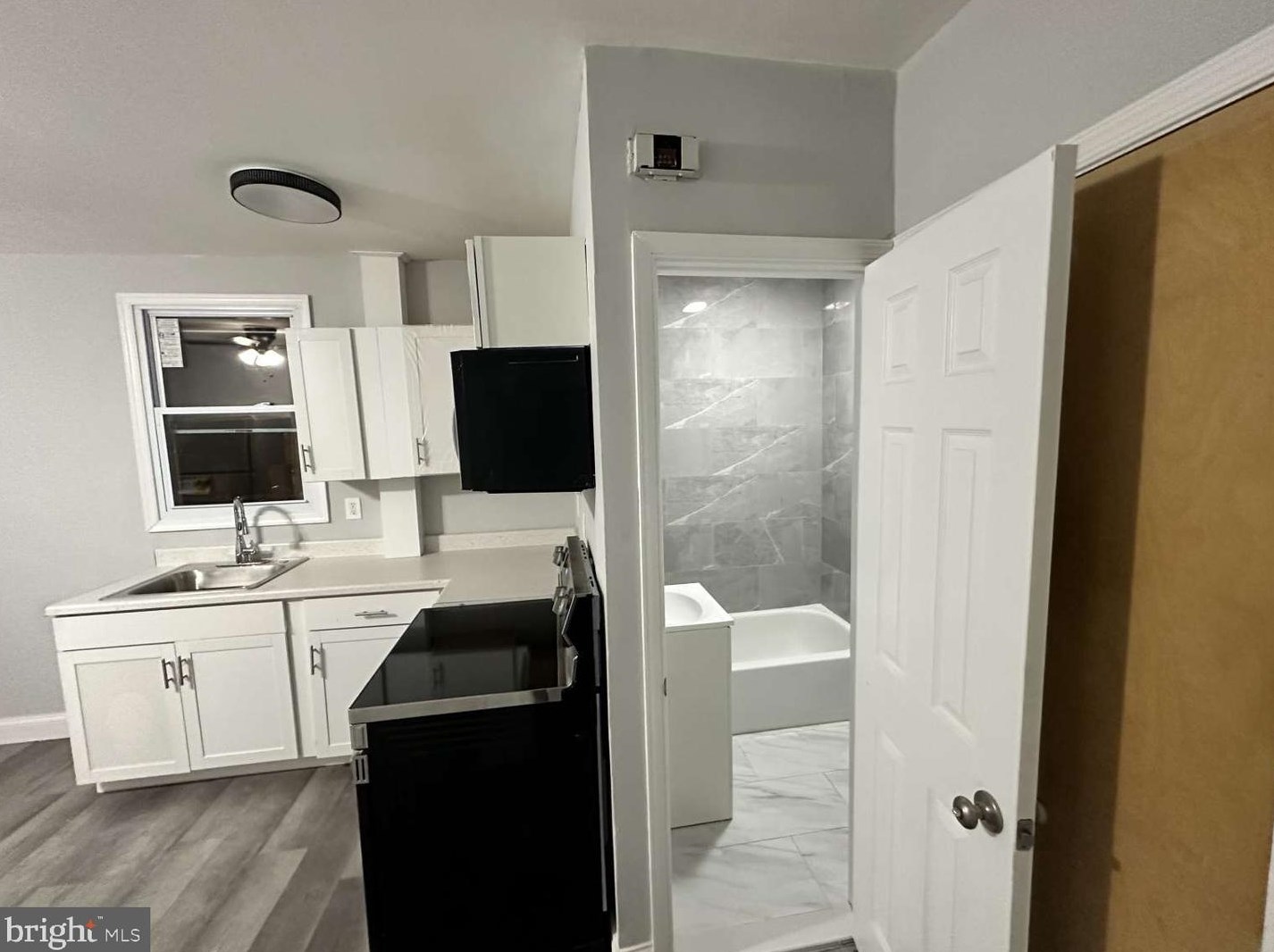 1913 S 20th St #4, Philadelphia, PA 19145