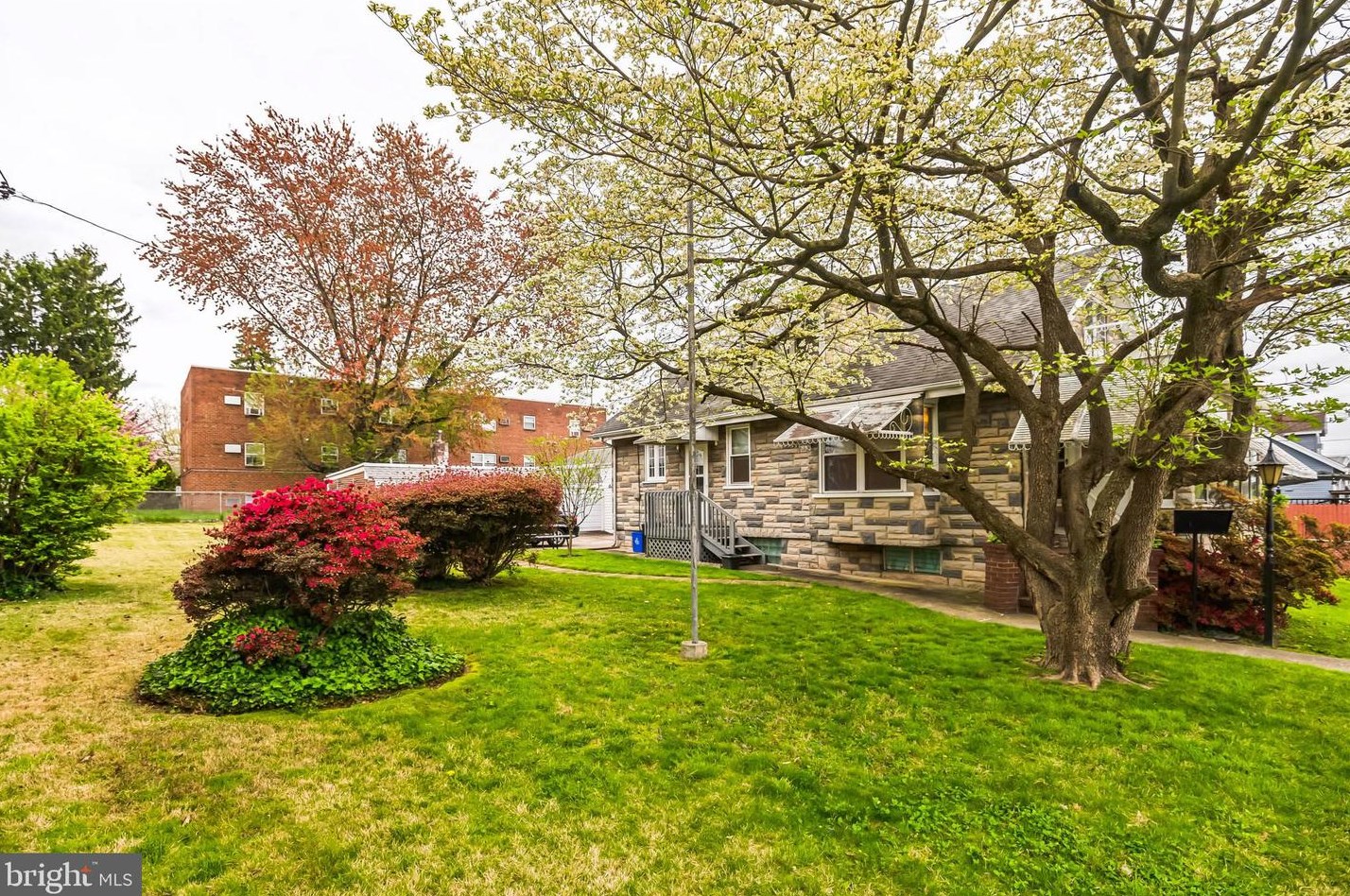 4137 Howell St, Philadelphia PA 19135-3913 exterior