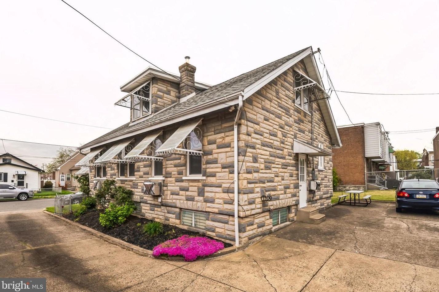 4137 Howell St, Philadelphia PA 19135-3913 exterior