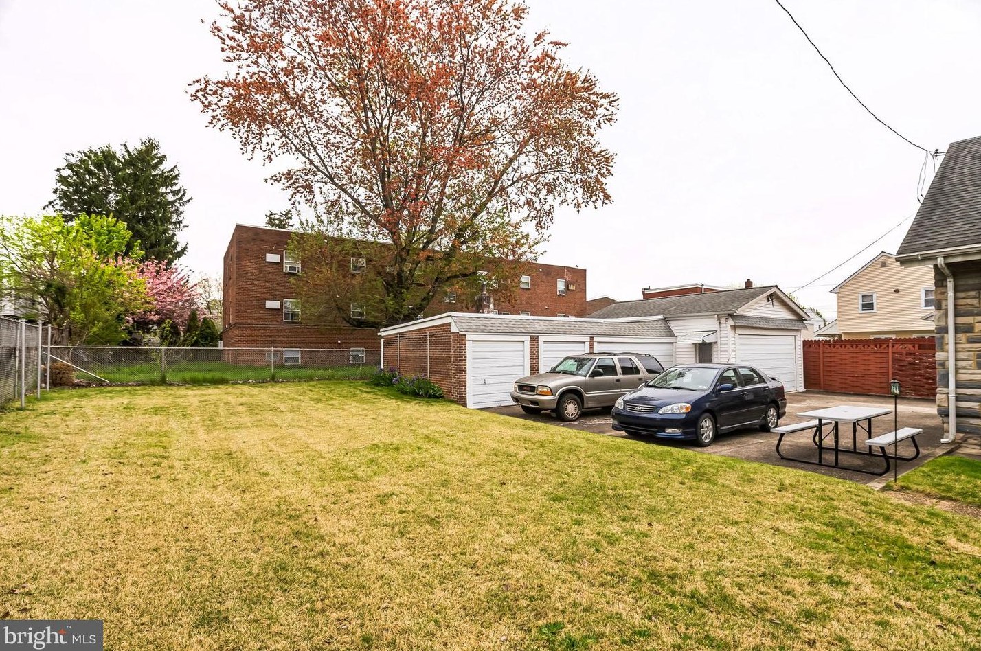 4137 Howell St, Philadelphia PA 19135-3913 exterior