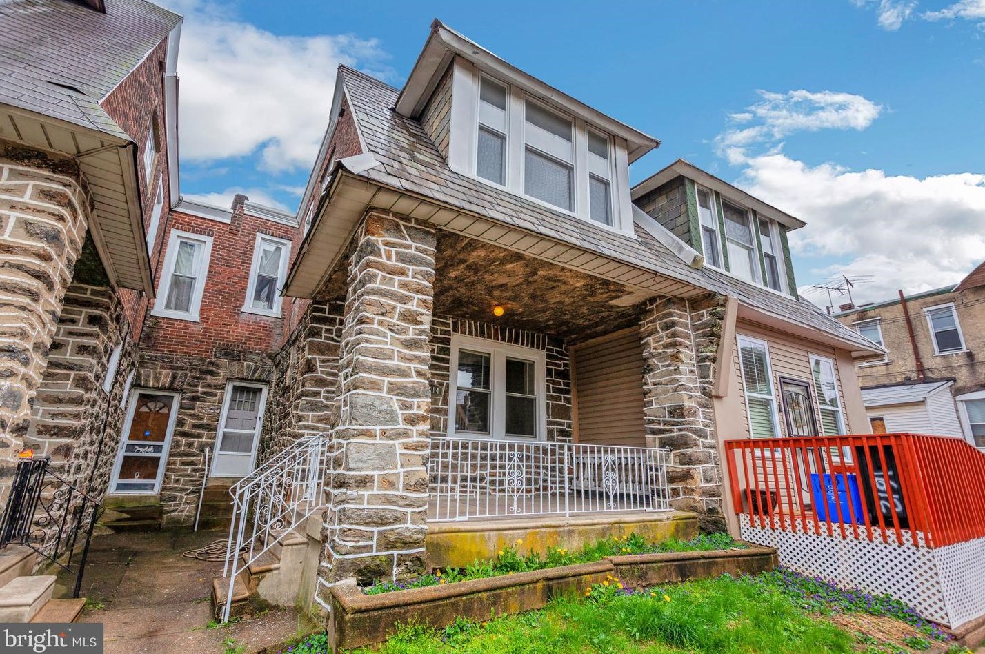 1614 Lewis St, Philadelphia, PA 19124-4411