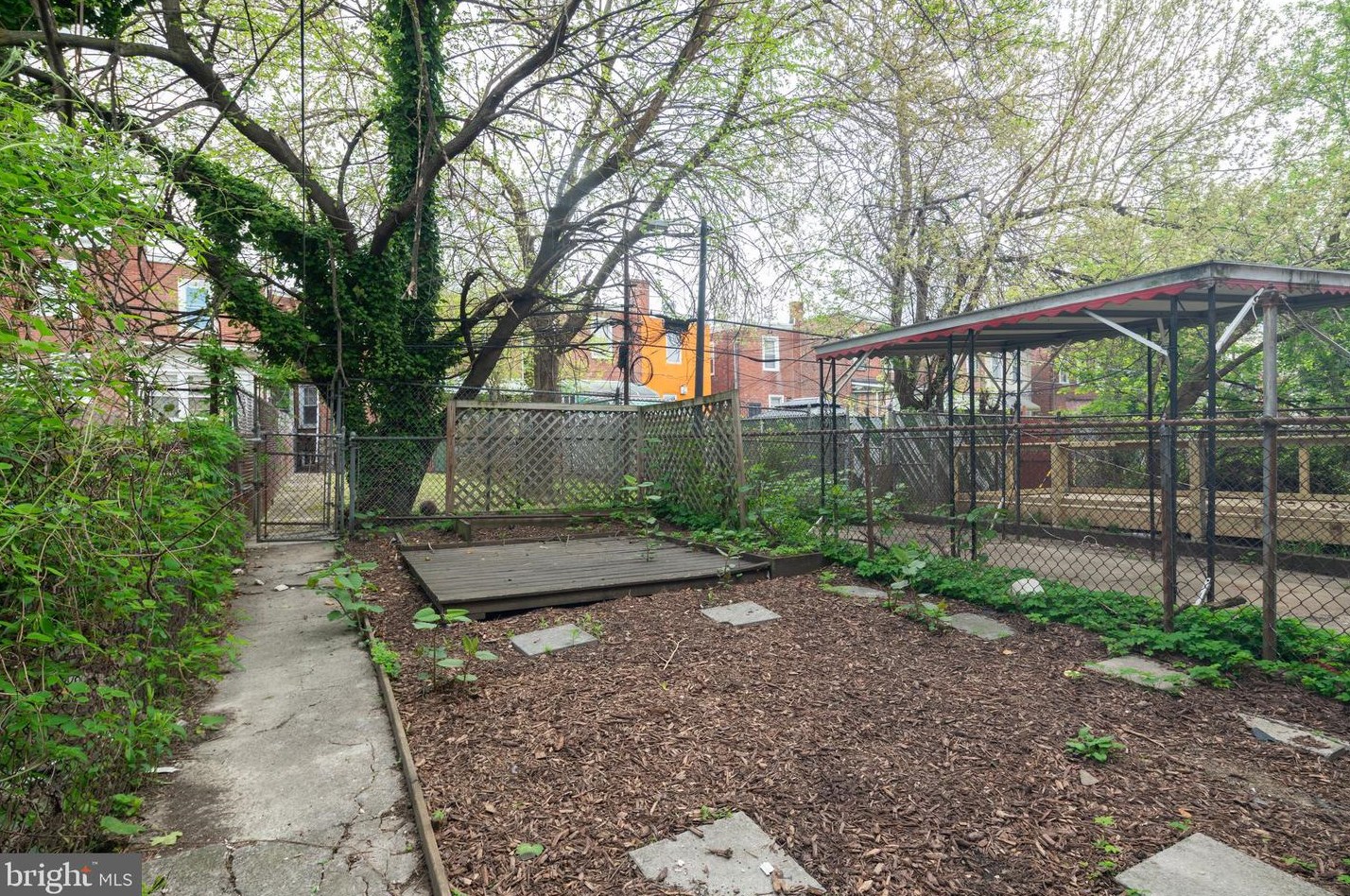 5945 Walton Ave, Philadelphia PA  19143-2411 exterior