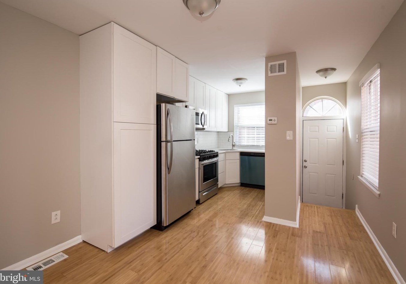 611 Clifton St, Philadelphia PA  19147-1934 exterior