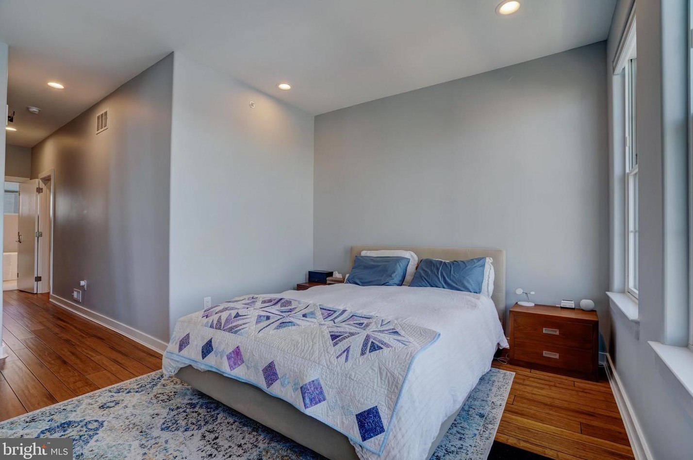 637 Mcclellan St, Philadelphia PA  19148-1710 exterior