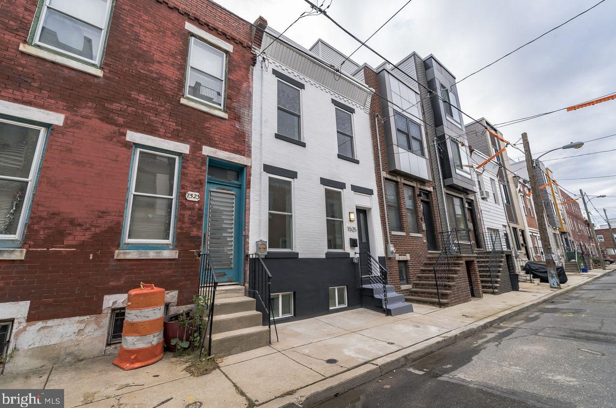 1525 Lambert St, Philadelphia PA  19146-4519 exterior
