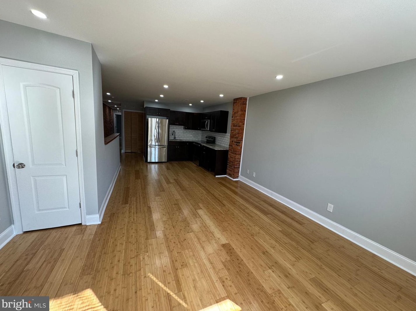 6725 Elmwood Ave, Philadelphia, PA 19142-1811