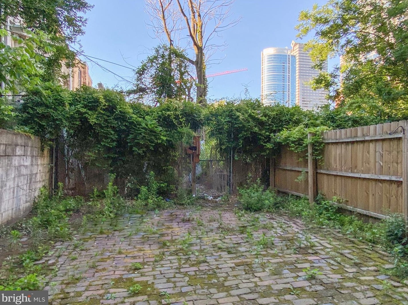 2209 Walnut St, Philadelphia PA  19103-4302 exterior