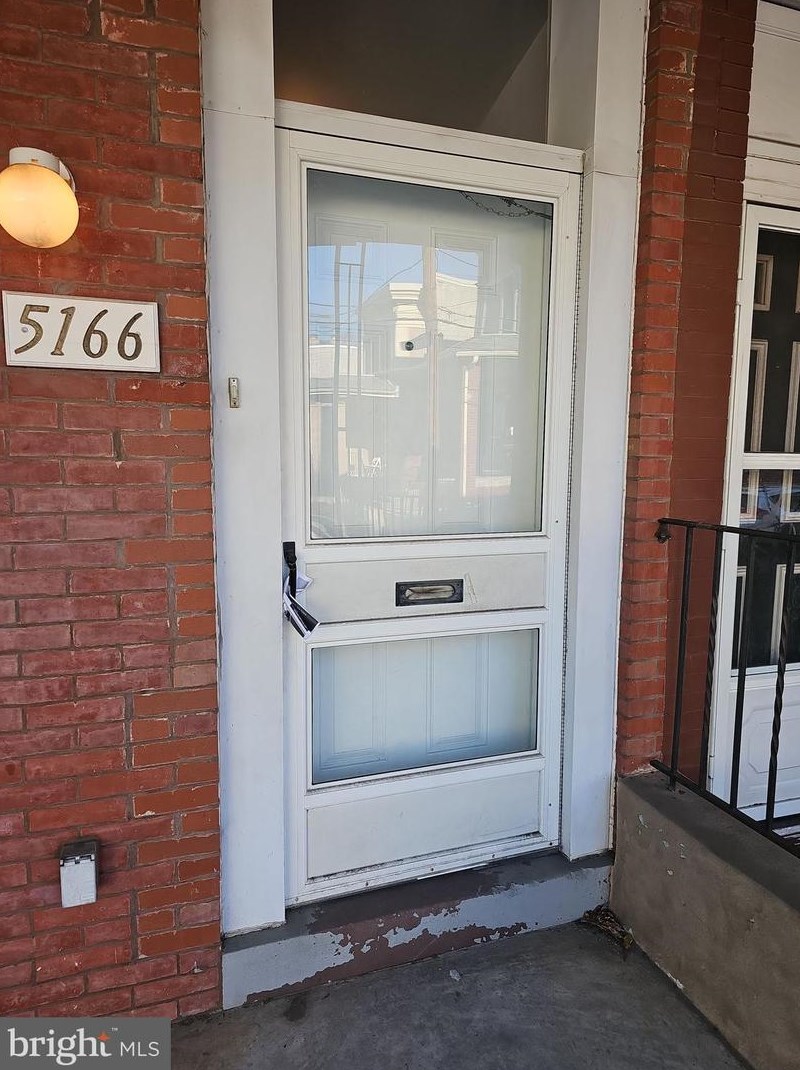 5166 Viola St, Philadelphia, PA 19131-4719