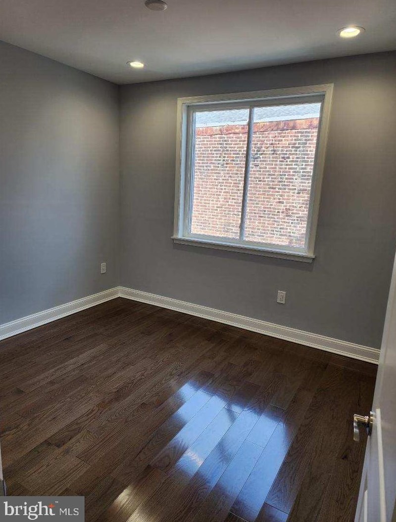 1345 32nd St, Philadelphia PA 19121-0044 exterior