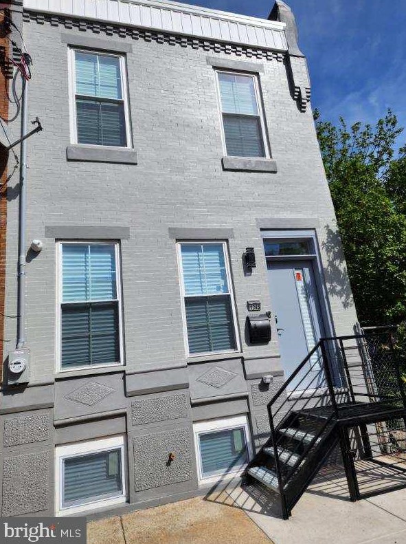 1345 32nd St, Philadelphia, PA 19146-3409