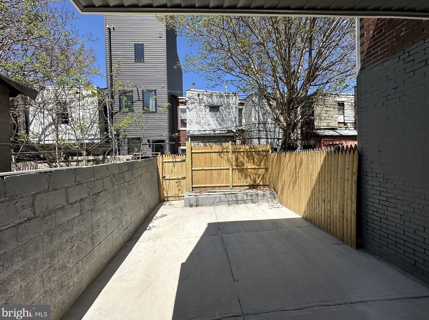 2135 Moore St, Philadelphia PA  19145-1914 exterior