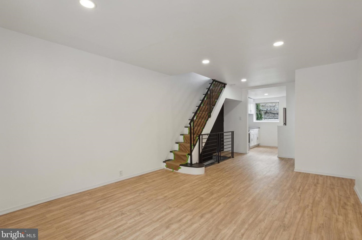 1923 Norwood St, Philadelphia, PA 19145-2730