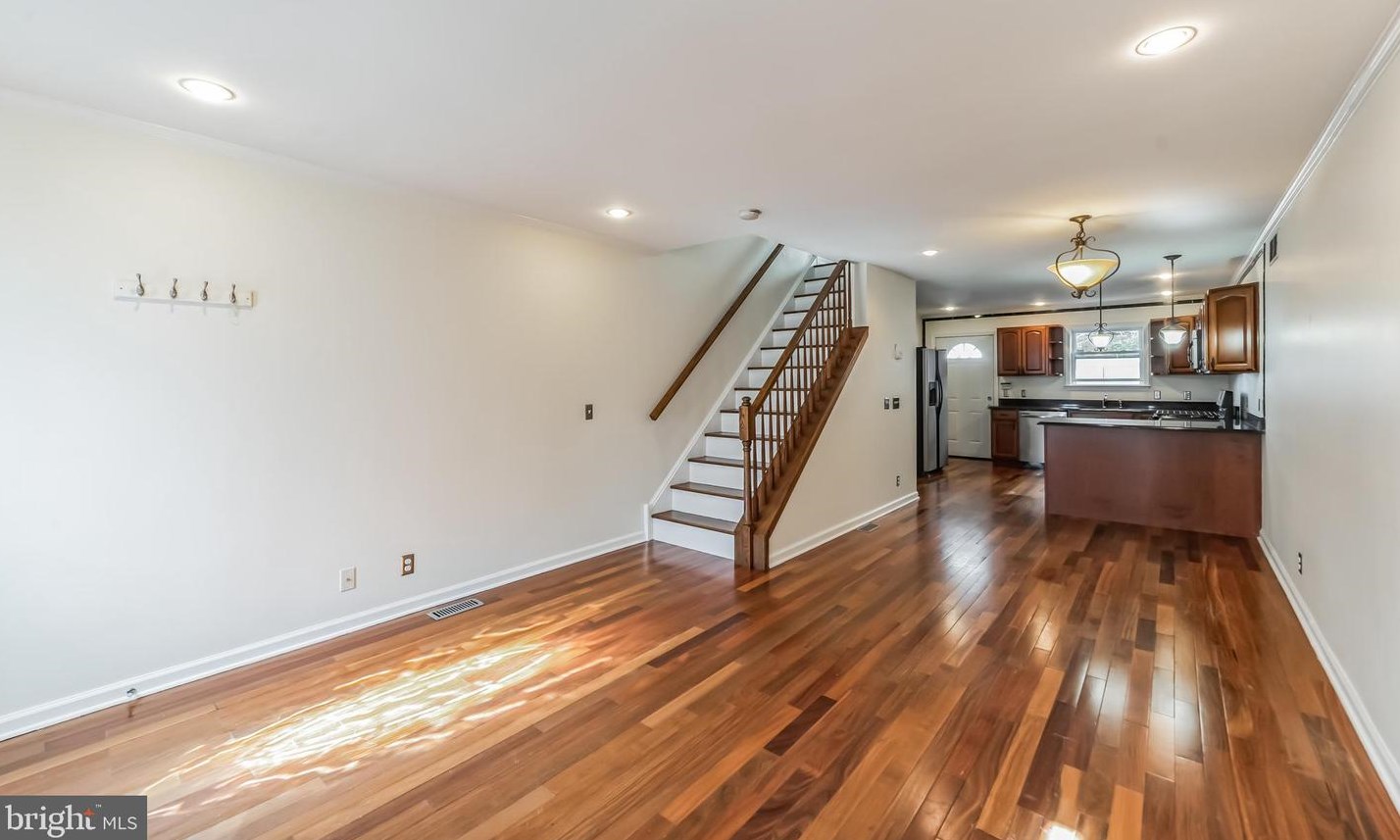 1024 Cleveland St, Philadelphia, PA 19146-2649