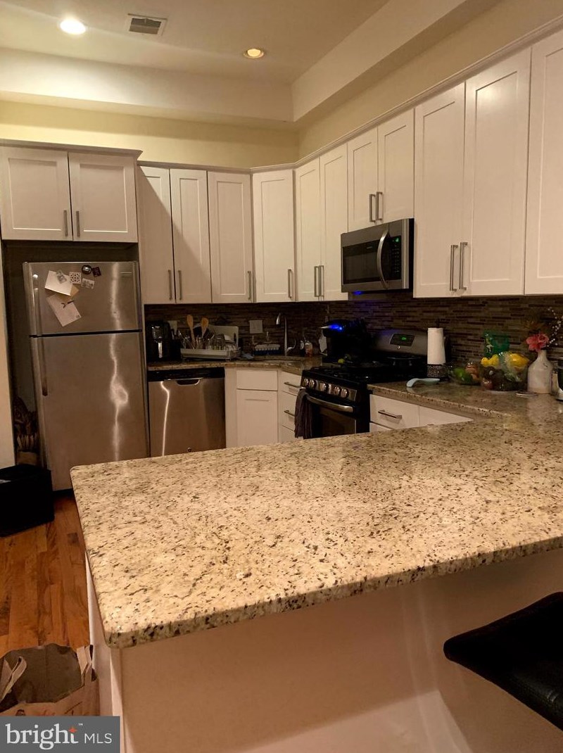 2112 Chancellor St #1, Philadelphia, PA 19103