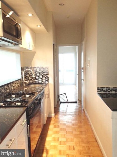 787 S 3rd St #2, Philadelphia, PA 19147