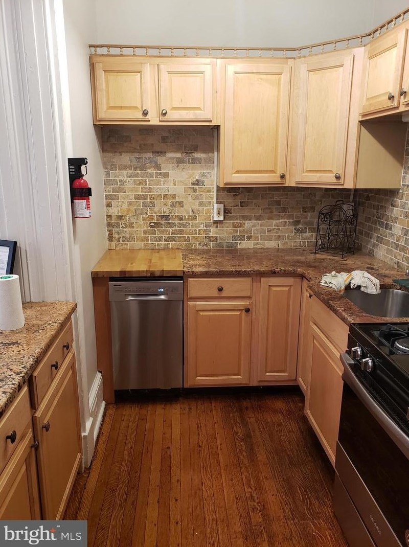 1211 Spruce St, Philadelphia, PA 19107-5622