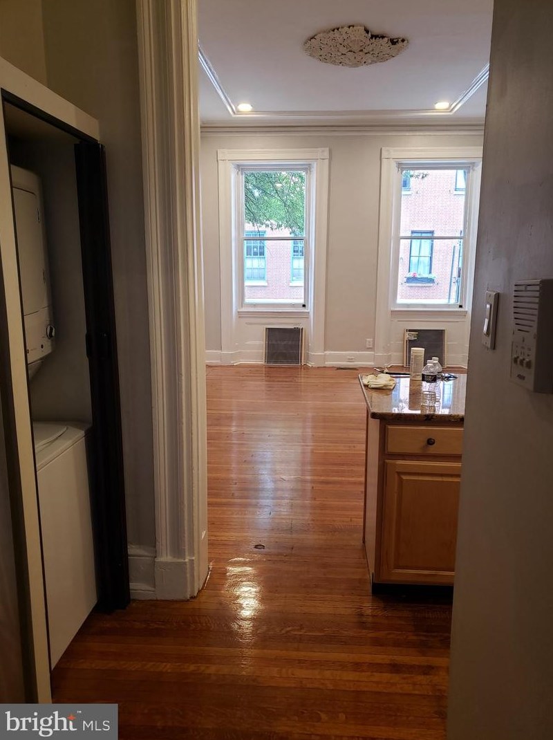 1211 Spruce St, Philadelphia PA  19107-5622 exterior