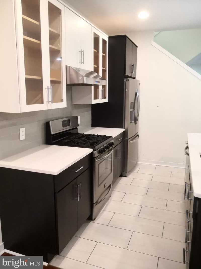 1104 Lemon St, Philadelphia, PA 19123-2504