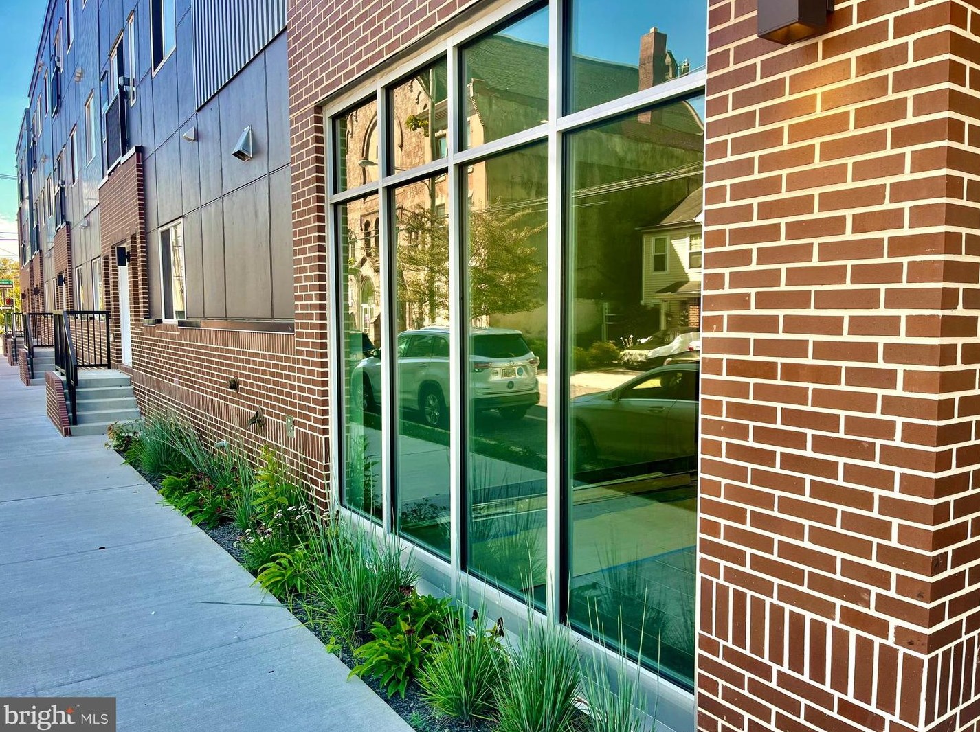 2077 Ridge Ave, Philadelphia PA 19121-4137 exterior