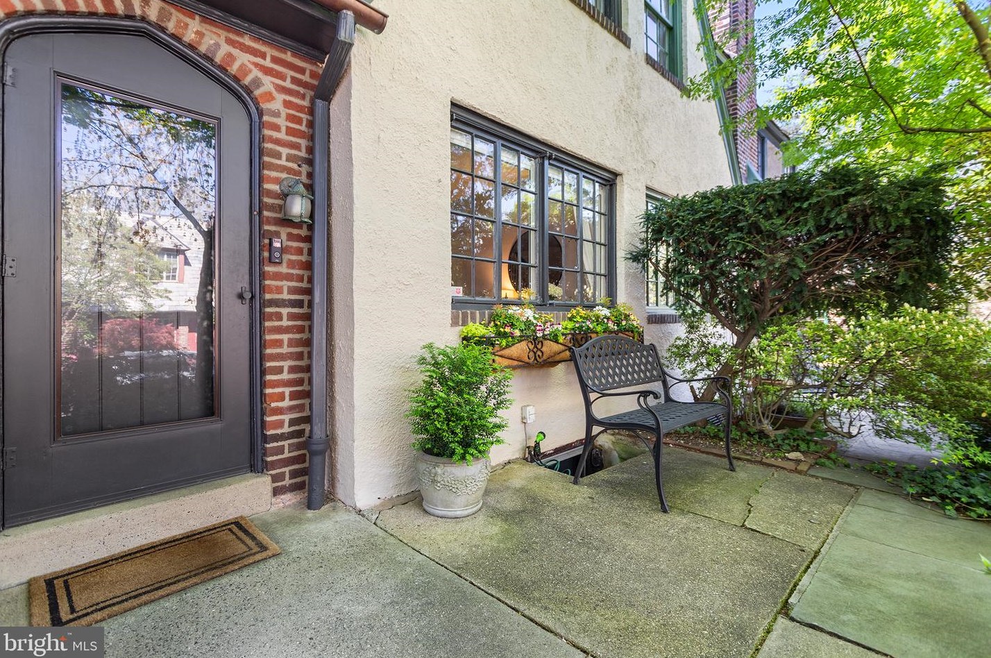 3426 Penn St, Philadelphia, PA 19129-1439