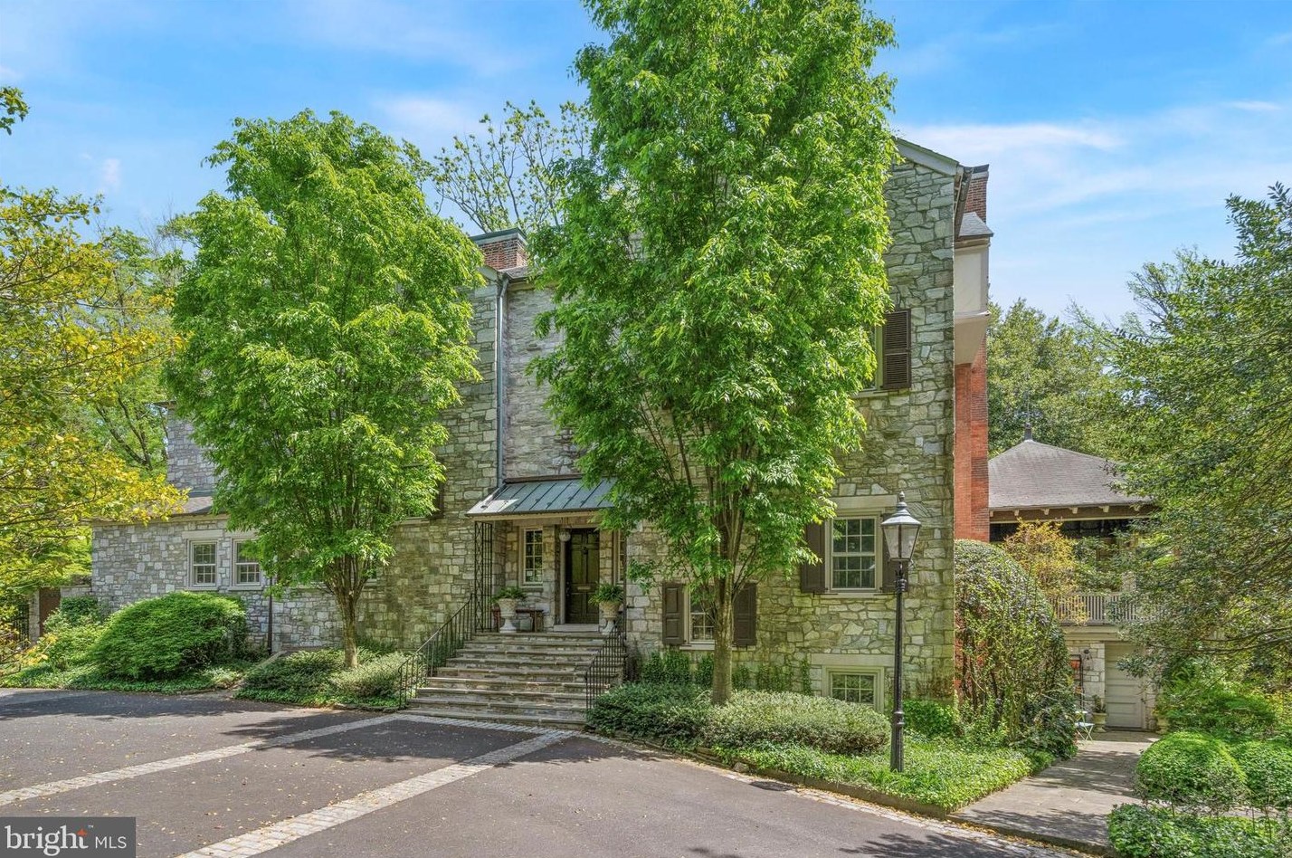 8410 Prospect Ave, Philadelphia, PA 19118-2830
