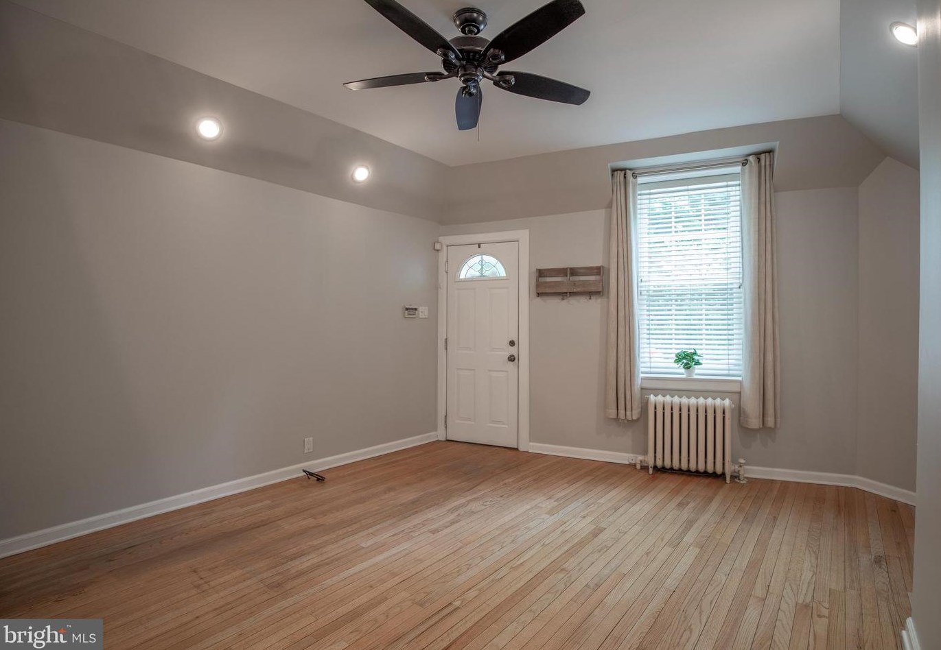 4156 Tower St, Philadelphia, PA 19127-1616