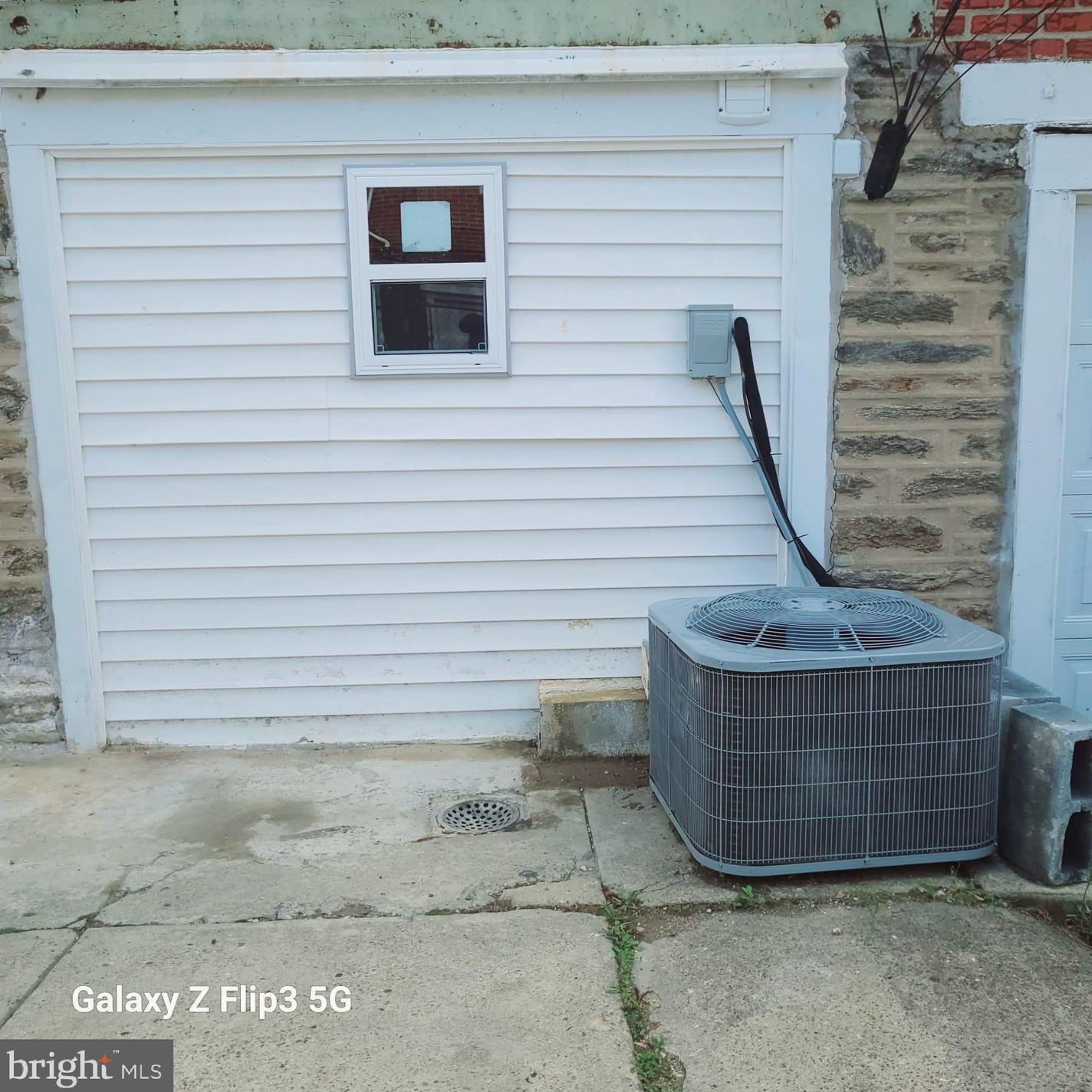 1615 Mayland St, Philadelphia, PA 19138-1121