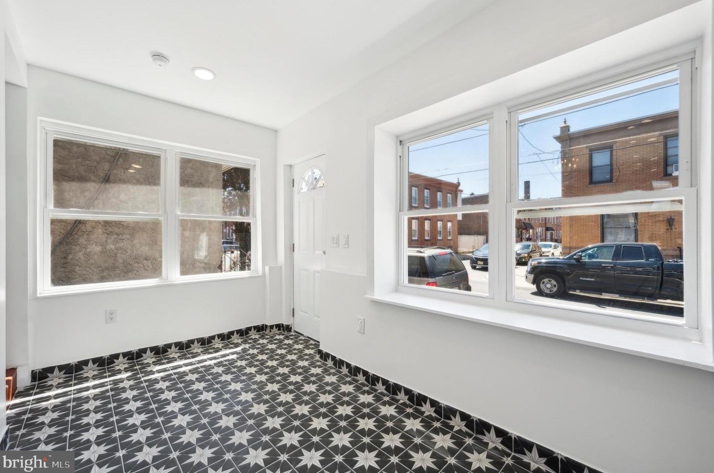 2517 Indiana Ave, Philadelphia, PA 19134-4915