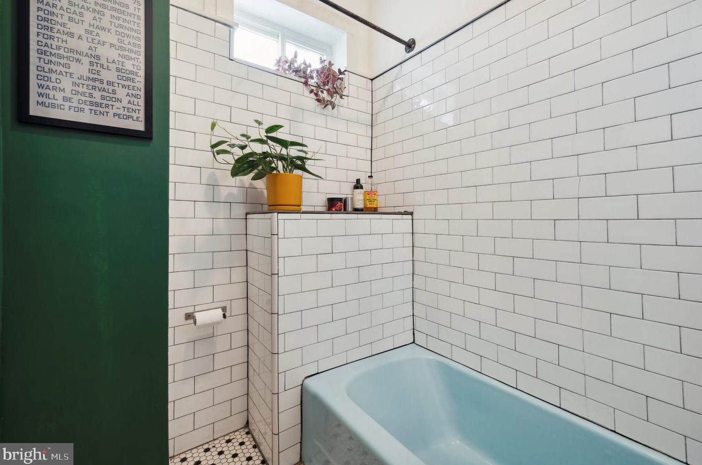 1820 Mcclellan St, Philadelphia PA 19145-2111 exterior