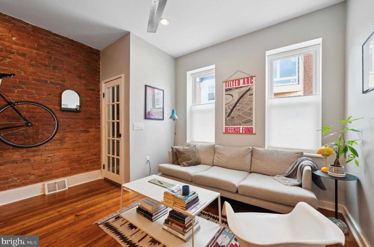 1820 Mcclellan St, Philadelphia, PA 19145-2111