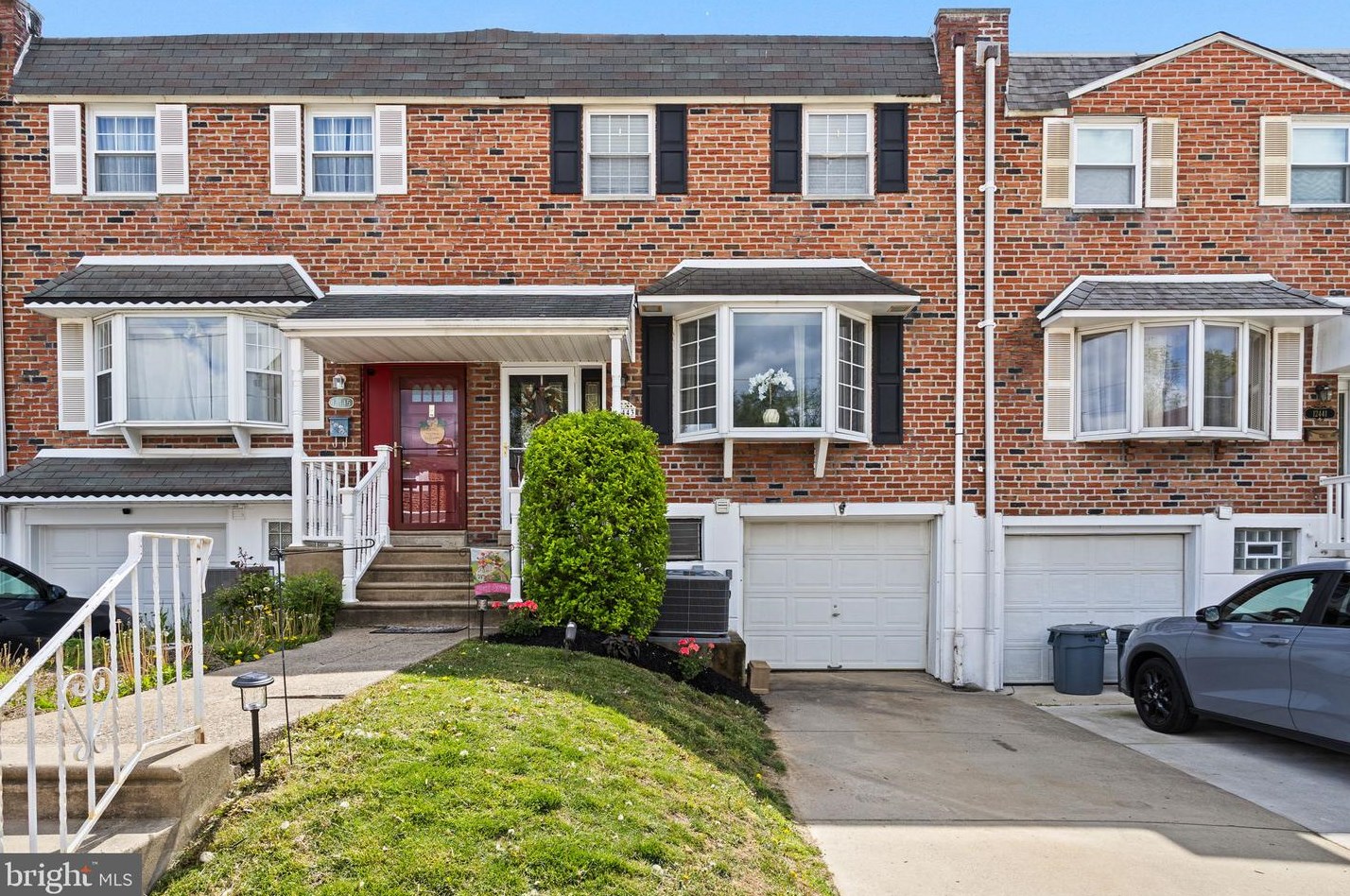 12443 Sweet Briar Rd, Philadelphia, PA 19154-1317