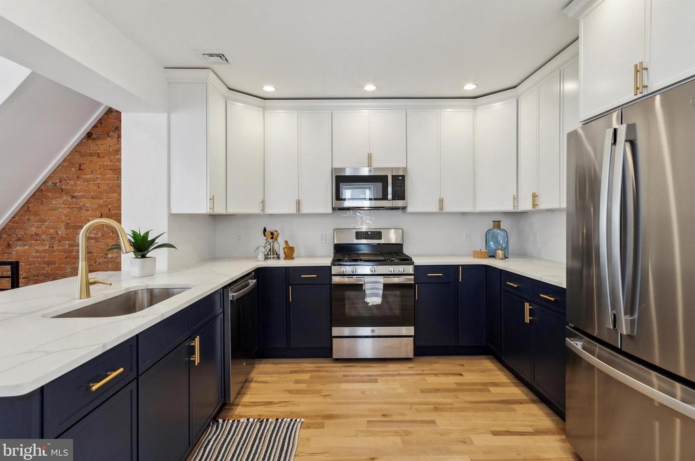 4526 Mitchell St, Philadelphia PA  19128-3318 exterior