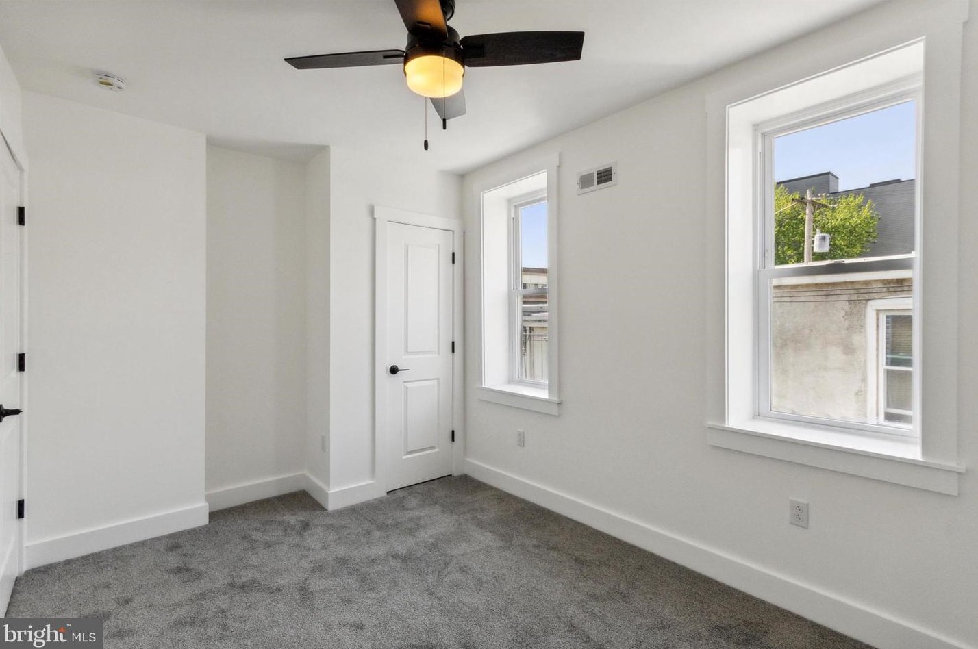 4526 Mitchell St, Philadelphia PA  19128-3318 exterior