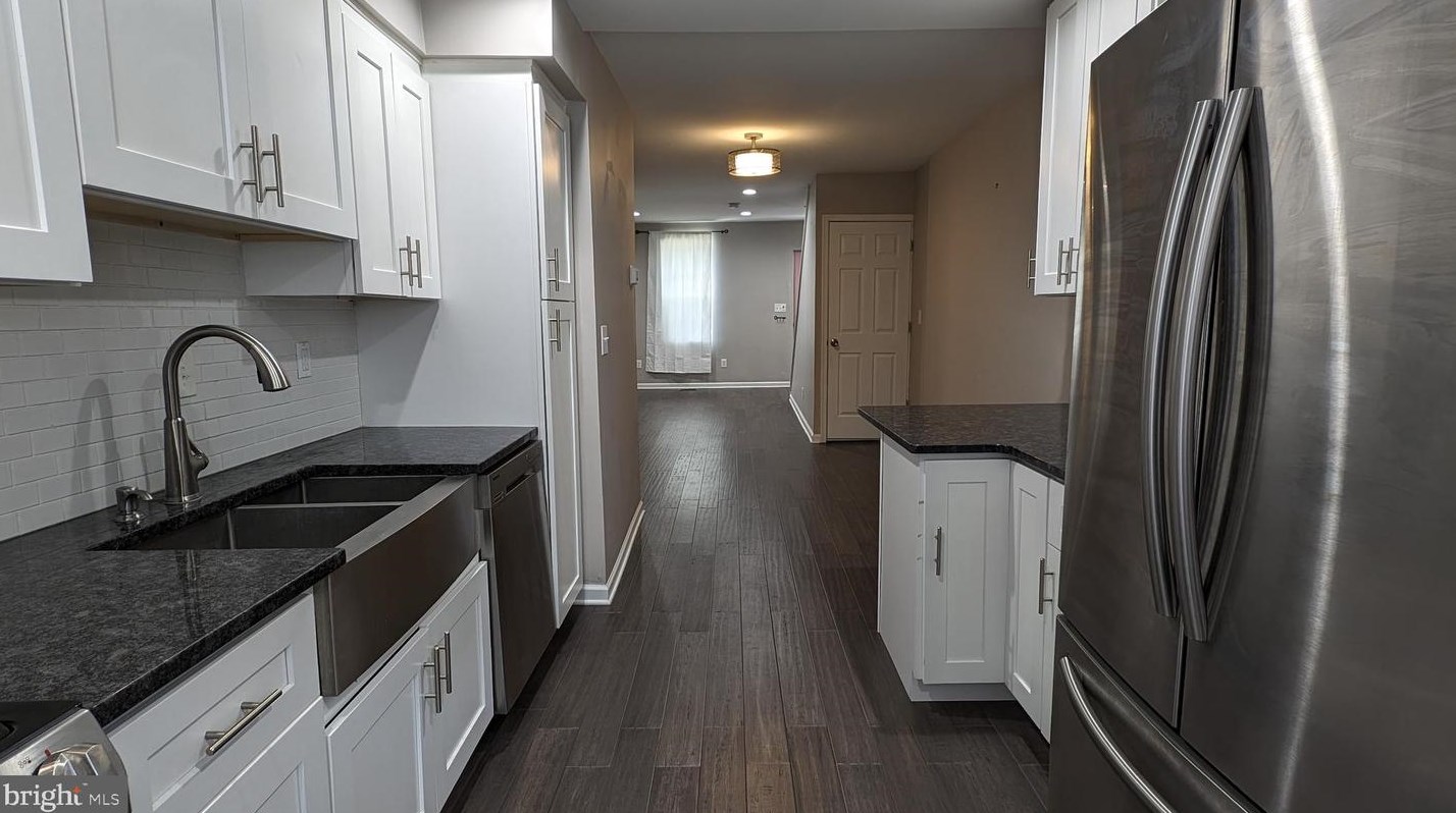 2569 Tulip St, Philadelphia, PA 19125-2241