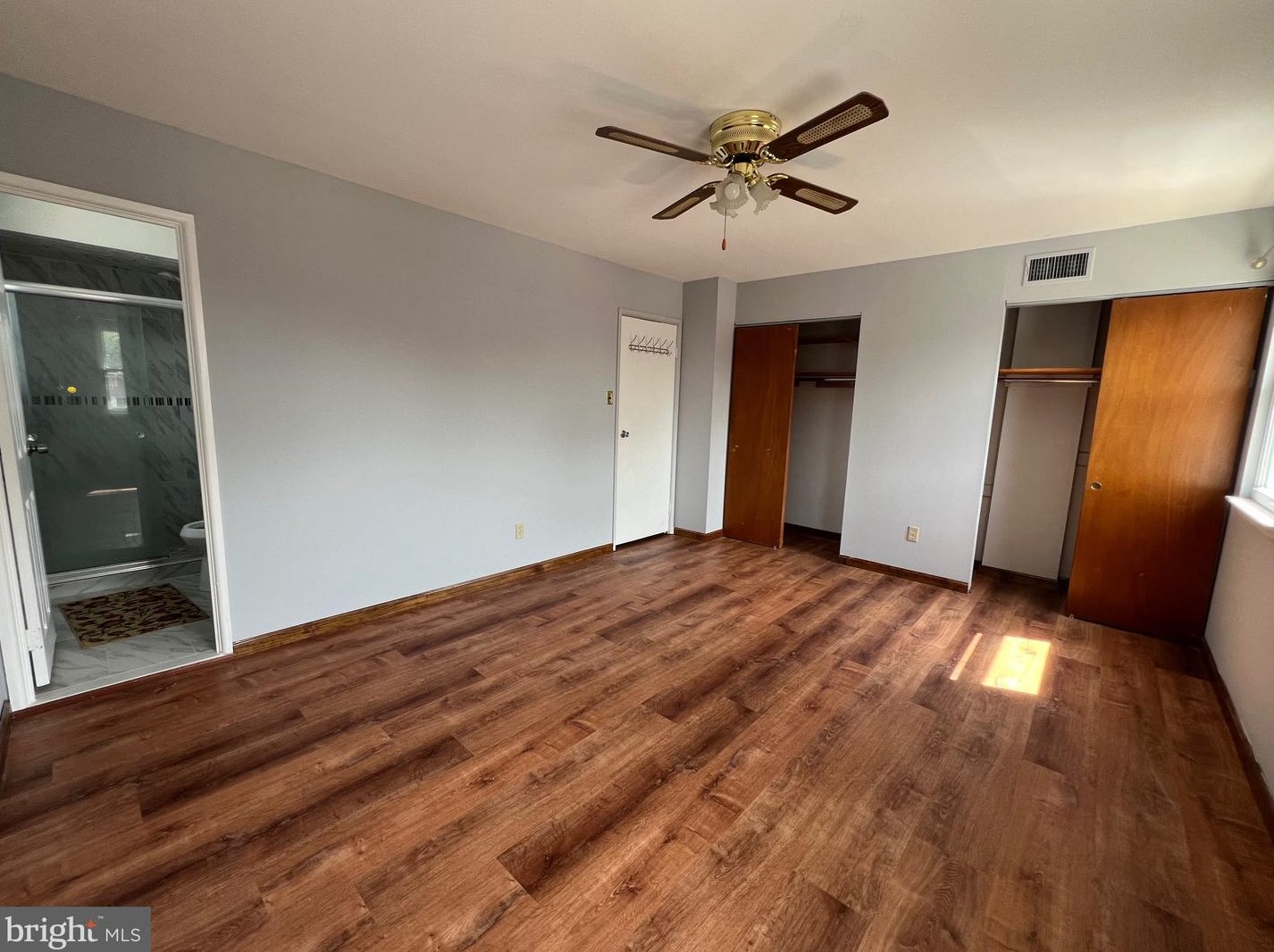 9946 Wingtip Rd, Philadelphia PA 19115-1708 exterior