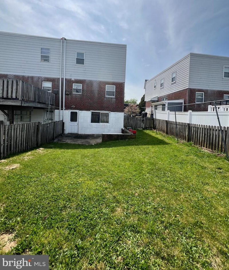 9946 Wingtip Rd, Philadelphia PA 19115-1708 exterior